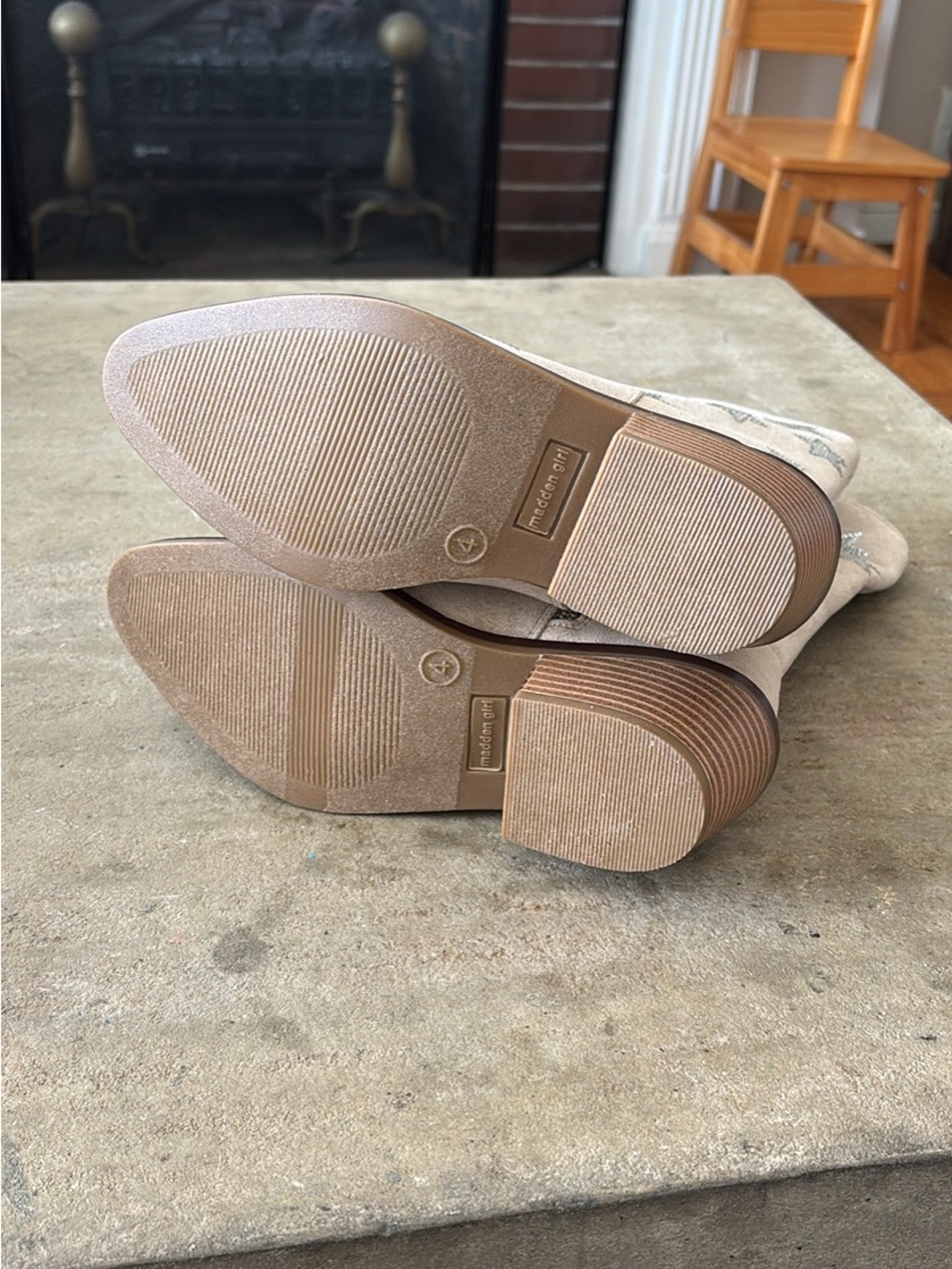 New Girls Tan Suede Star Cowboy Boots Size 4 (A-5) - Picture 5 of 8